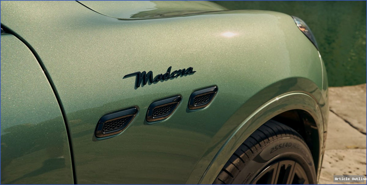 2027 Maserati Grecale Modena exterior front three-quarter